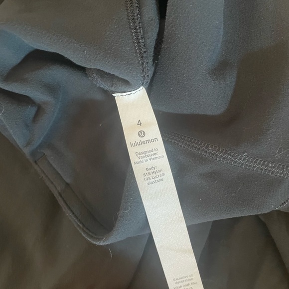 Lulu Lemon, Gray Align Joggers - Picture 5 of 5